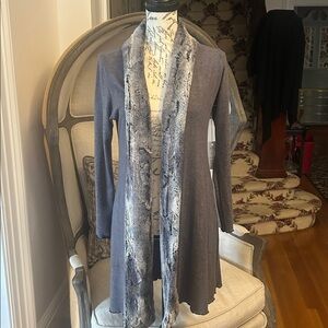 NWT Vine Street Apparel Grey Cardigan with Faux Fur Accents Small